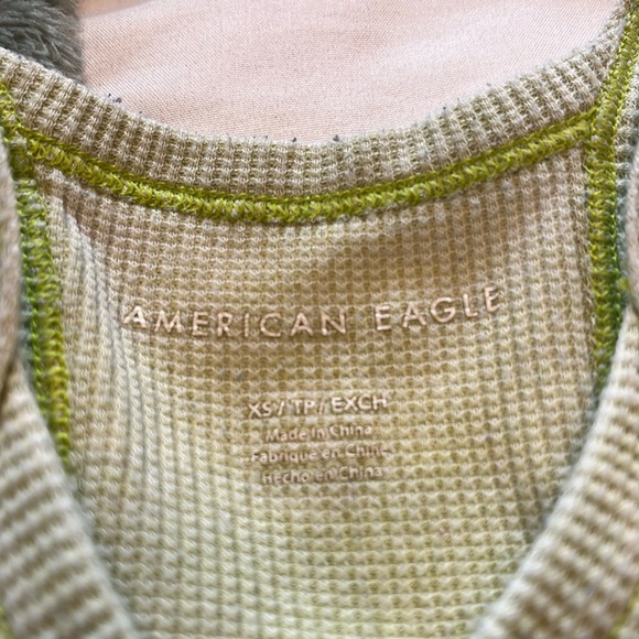 Green American eagle crop top women's size xs - Picture 3 of 3